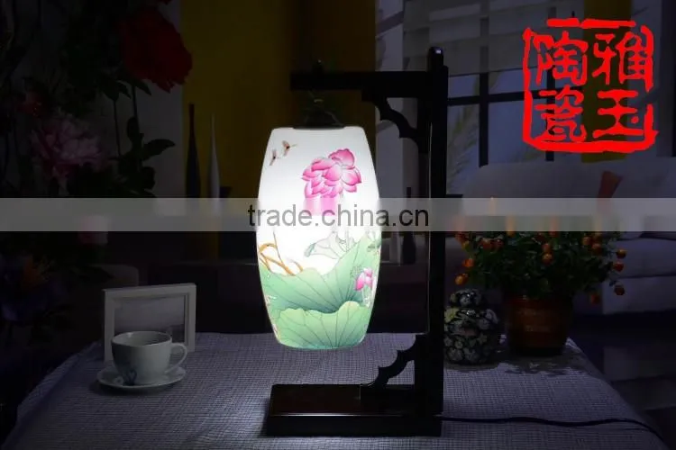 ceramic handpainted antique wooden table lamp for hotel