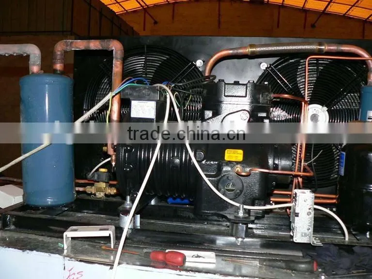 Quick freezing freezer with 4 trolleys