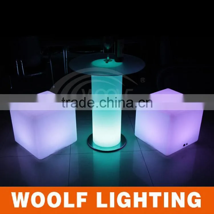 Warm Light Fashion Look Rechargeable LED Pillar Table for Party Events and Indoor Decoration