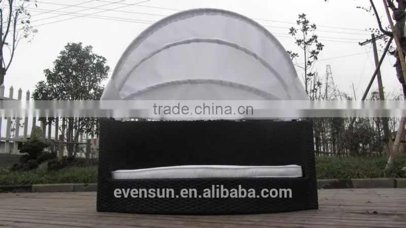 Luxury Rattan Pet Bed