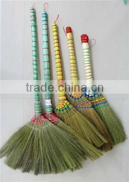 Chinese natural grass short handle broom