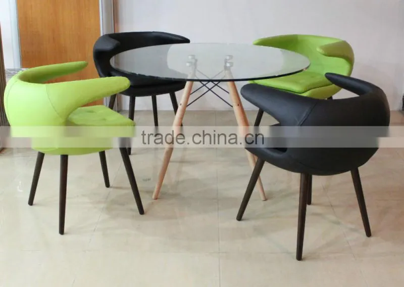 replica relaxing fiberglass material fabric grace elegant Bo Strange Frost Chair with wooden legs