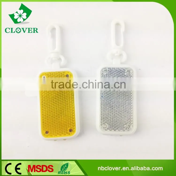 Plastic material clip-on 2 LED reflective keychain flashlight for promotion