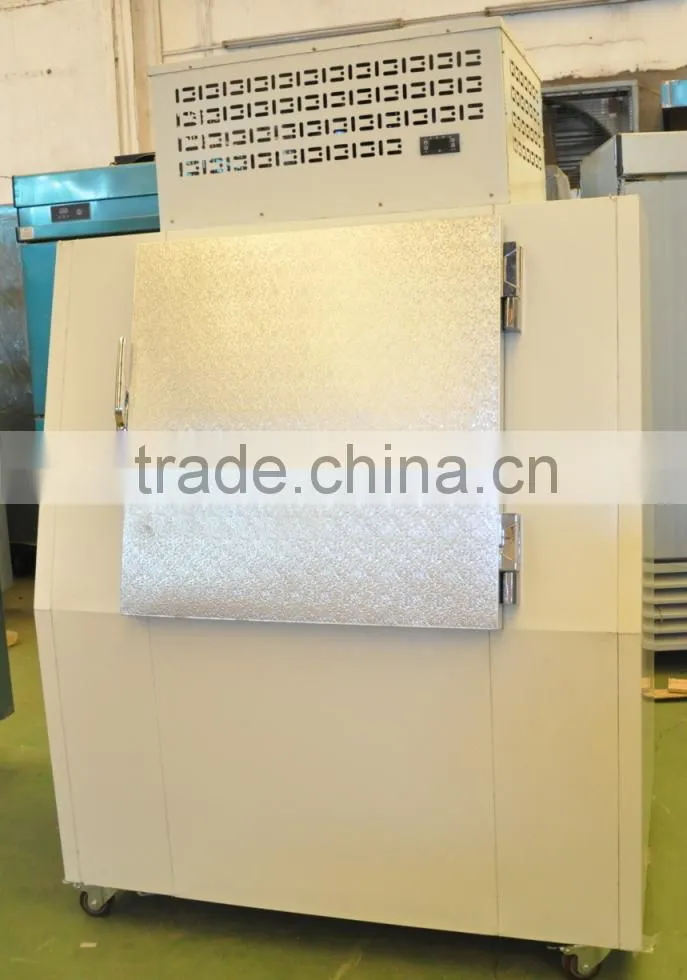 Fan cooling refrigeration ice merchandiser for ice storage