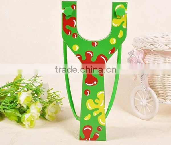 Best sell colorful wooden custom slingshot catapult