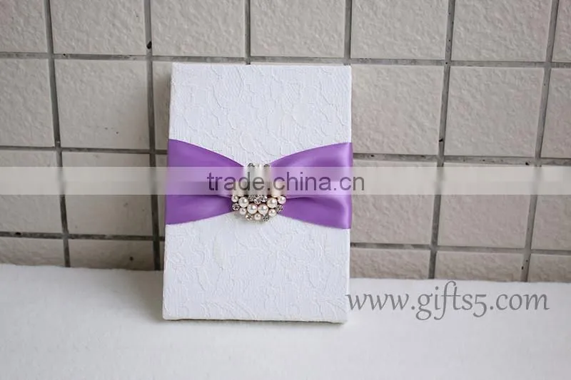 Elegant White Wedding Invitation Card Box With pearl brooch