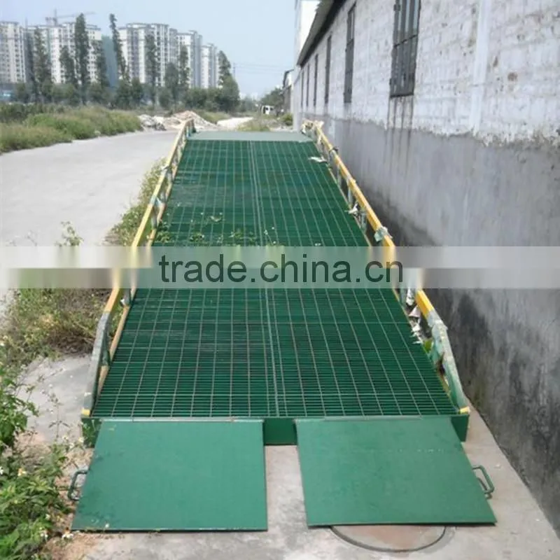 Adjustable high duty steel loading yard ramp / Car loading mobile ramp slope