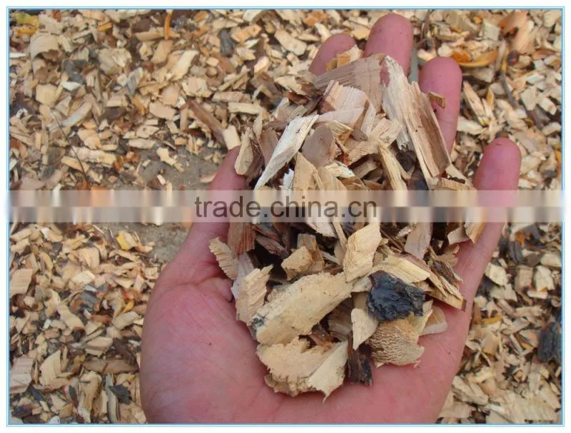 Engine wood chipper with CE
