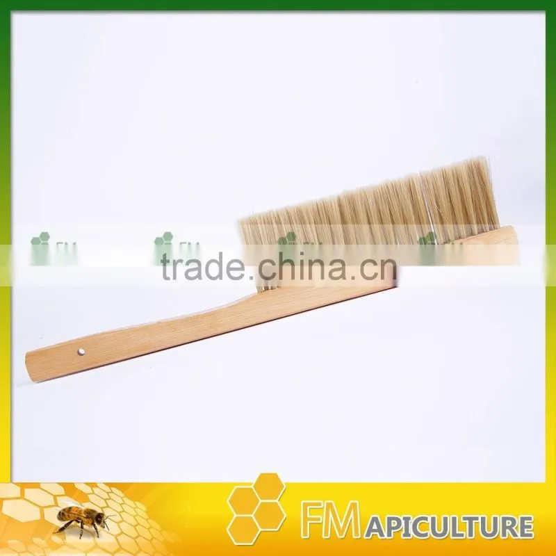 3 rows bee brusher fiber bursher with wood handel; hotsale bee brusher ,