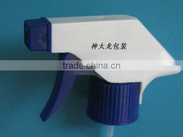 Plastic lotion trigger sprayer