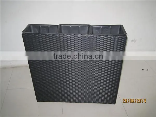 2015 Fashionable wicker frame outdoor flower pot