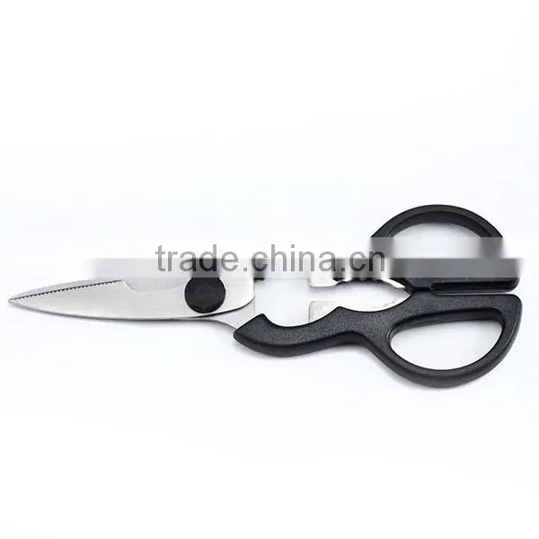 multi-use kitchen scissor with nut cracker