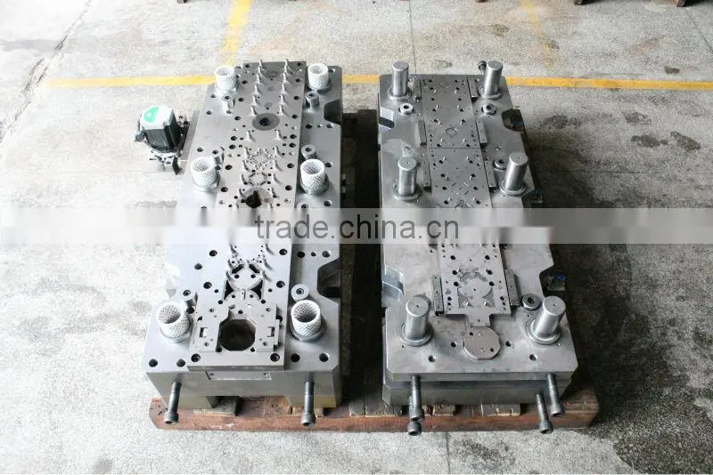 CNC machine make tool and die