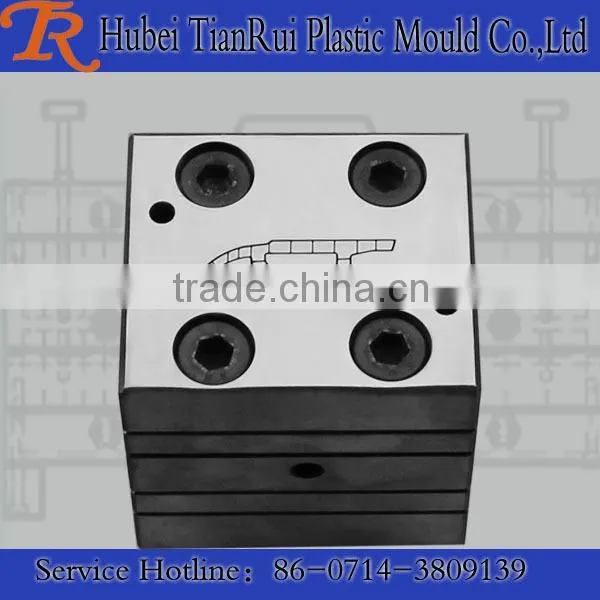 Primed Wooden Baseboard Plastic Extrusion Molding