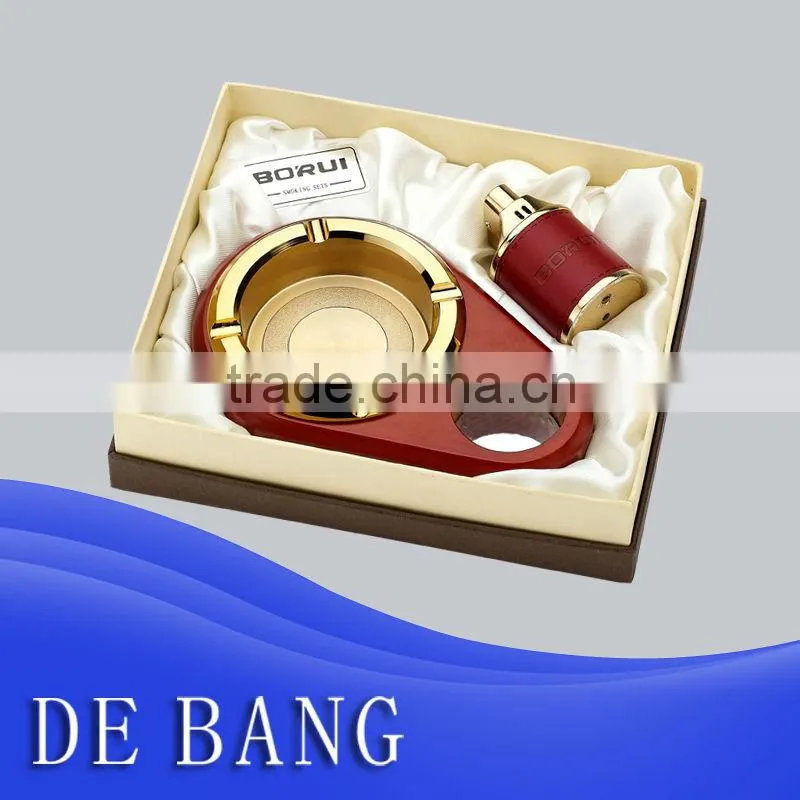 Table Metal Ashtray Be Covered With Wood Ashtray