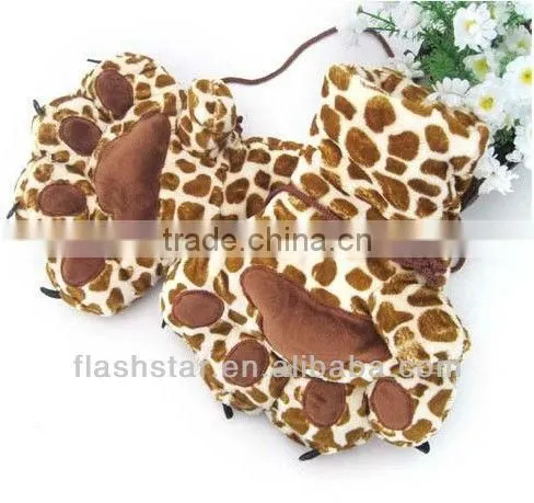 CREATIVE ANIMAL PAW PLUSH GLOVES