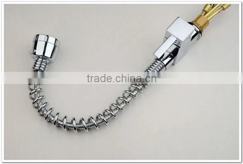 Round Spring Pull Out Kitchen Faucets Mixer QH0781
