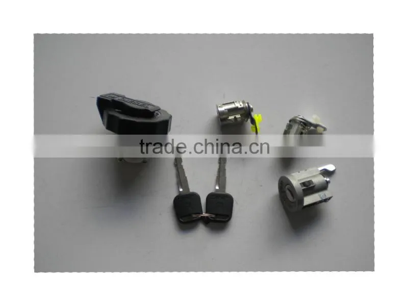 Kairui auto complete cylinder lock broad body Renren JMC QINGLING pick up truck spare parts