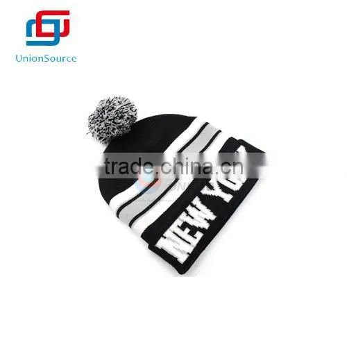 Hot Sale Acrylic Knitted Winter Hat with One Ball