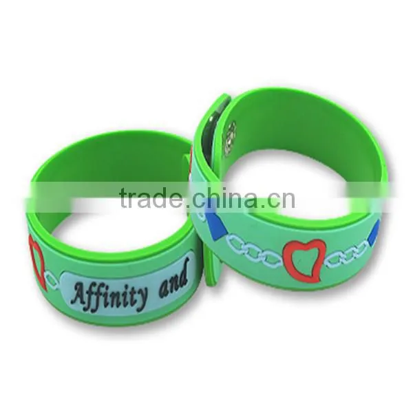 DIY Rainbow Rubber Bands for Bracelet