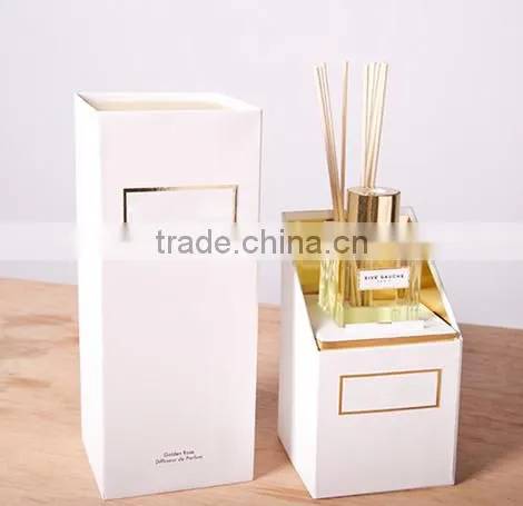 Cardboard reed diffuser box with botanical pattern