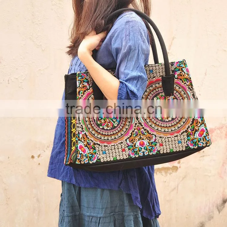 China alibaba wholesale ethnic embroidery Boho ladies shoulder bags