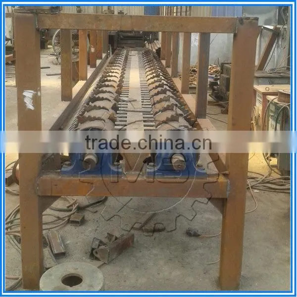 Wood processing bark removing machine