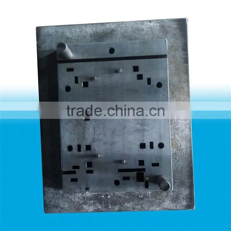 stamping mold for nonstandard hole punching