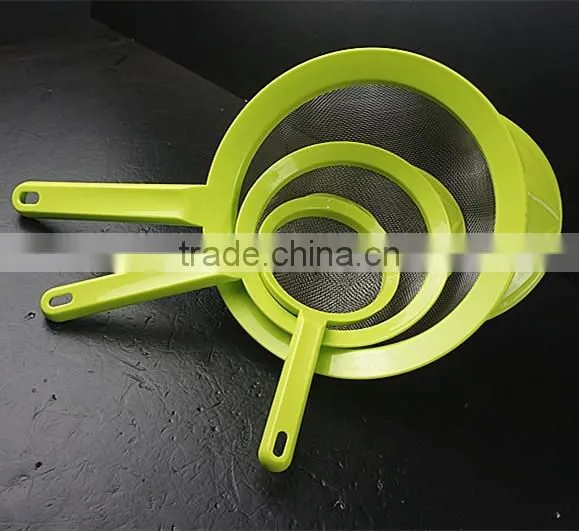43022 Set of 3 Fine Mesh Stainless Steel Strainers with pp handle