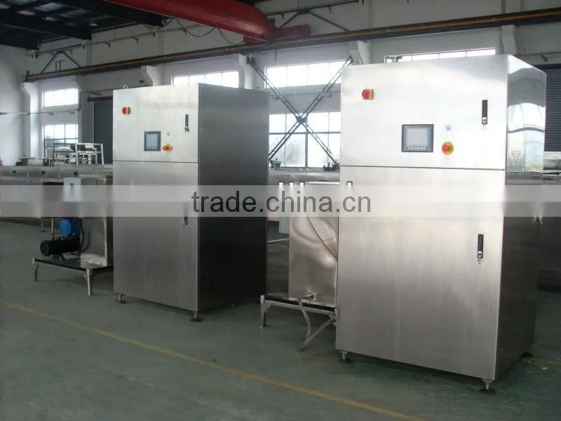 Chocolate tempering machine