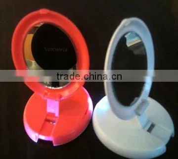 Beautiful doube sided metal round mirror comapct with paint on the cover