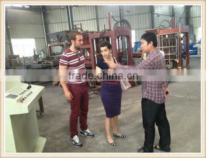 2013 New type 4-15 cement block making machine