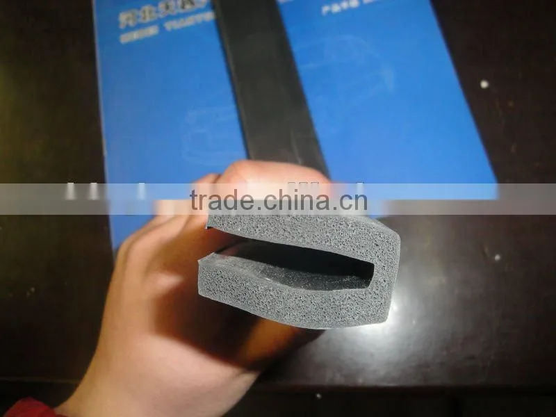 U-shaped seal strips for anticollision