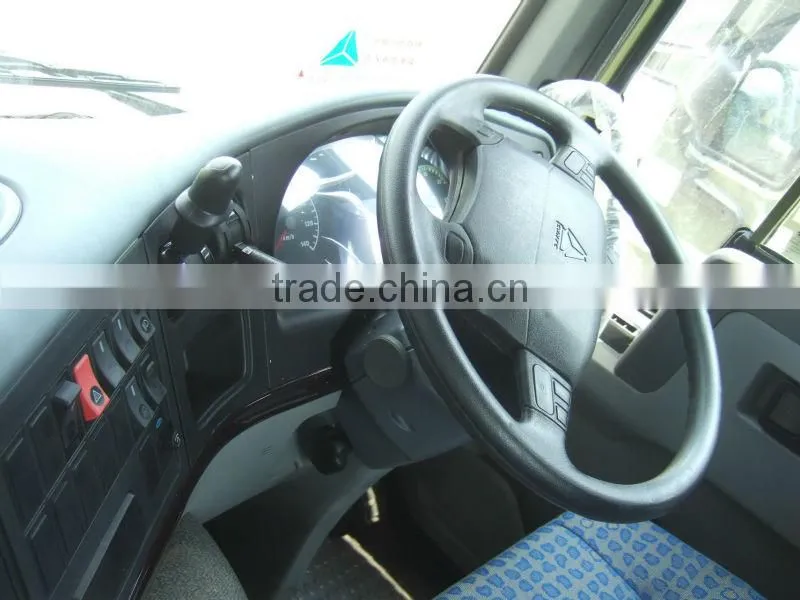 SINOTRUK 35T HOWO 4X2 tractor truck semi truck manufacturer towing truck