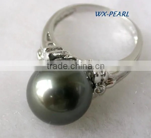 gemstone ring custom glass pearl ring Tahitian Pearl Ring