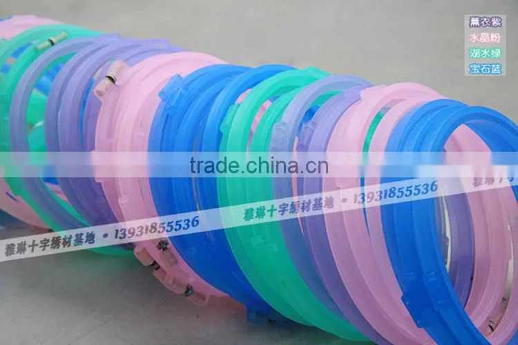 2015 colorful 21 cm 15 cm craft and clothing accessories Plastic embroidery Hoop