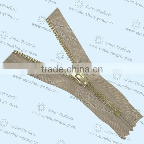 All Kinds Of Accessory Nylon Zipper Metal Zipper For Garment