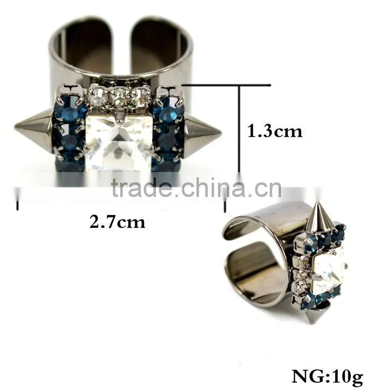 Big Beautiful Crystal Two Spikes Fashion Ring Design