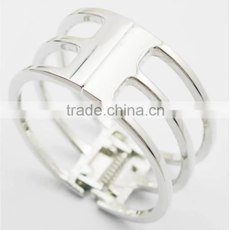 Hollow Wide Screw Thread Cuff Metal Bangle With Spring