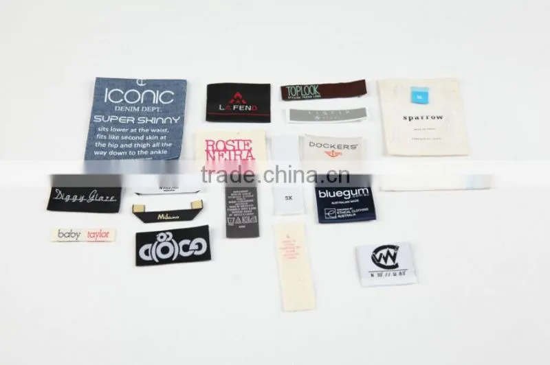 2016 Hot sale low price back cover fold woven label in high quality