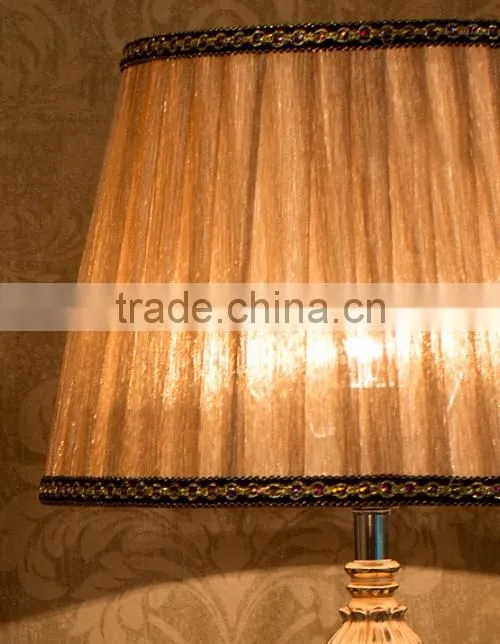 K9 clear crystal diamond shape lamp body mental bottom table lamp with lampshade