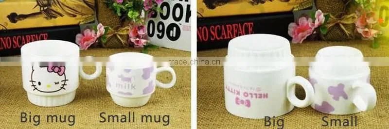 Porcelain 4 stackable coffee mugs with metallic rack set