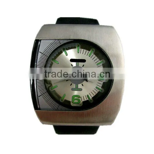 2012 New Fashion MEN Quartz Watch