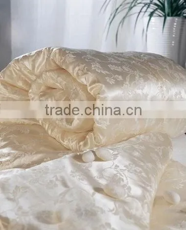 high quality and elegant jacquard silk comforter