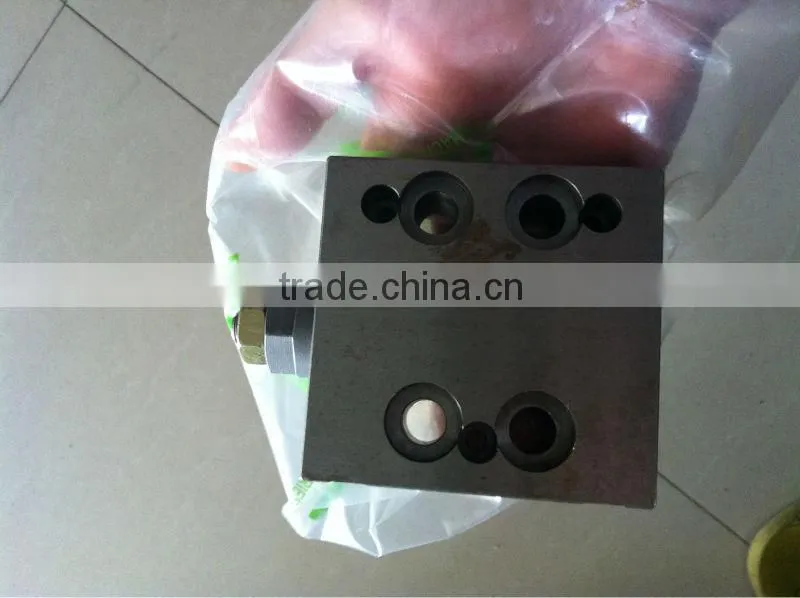 low price hydraulic relief valve PC200-6 for excavator engine parts