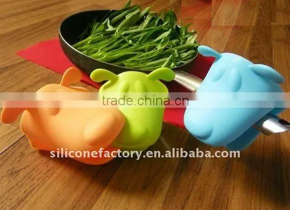 2013 hot sell dog shapped hot pot holder