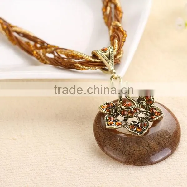 Vintage Fashion Lady Stone Necklace Wholesale