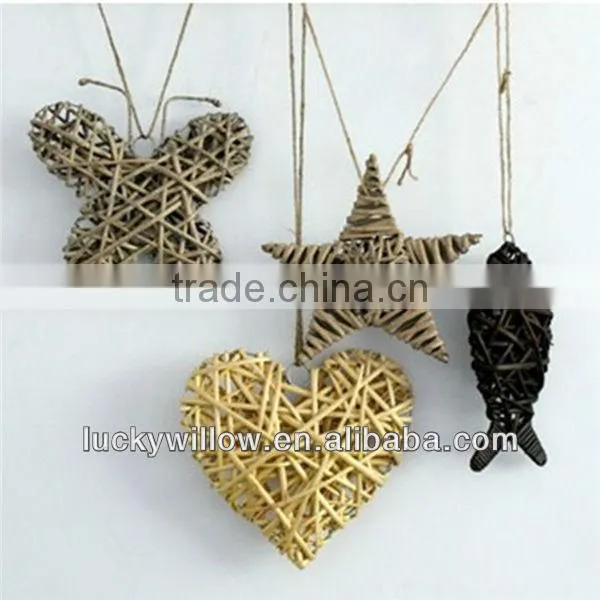 new design hanging heart shape wicker decoration