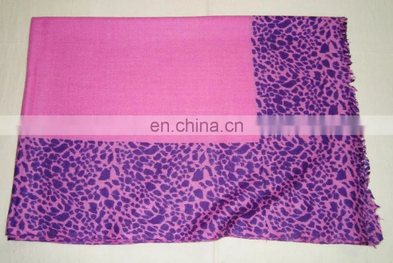 Gauze pashmina silk pashmina wool printed shawls.