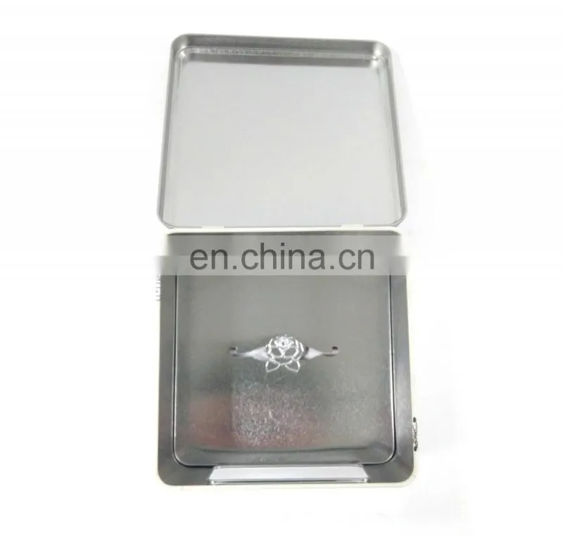 Matte varnished flags pattern pierced bottom present tin box